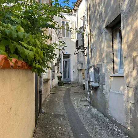 De Charme Au Cœur De Appartement Montendre